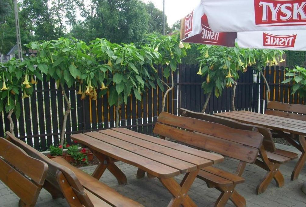 普拉斯基酒店 孔斯坦杰那 外观 照片